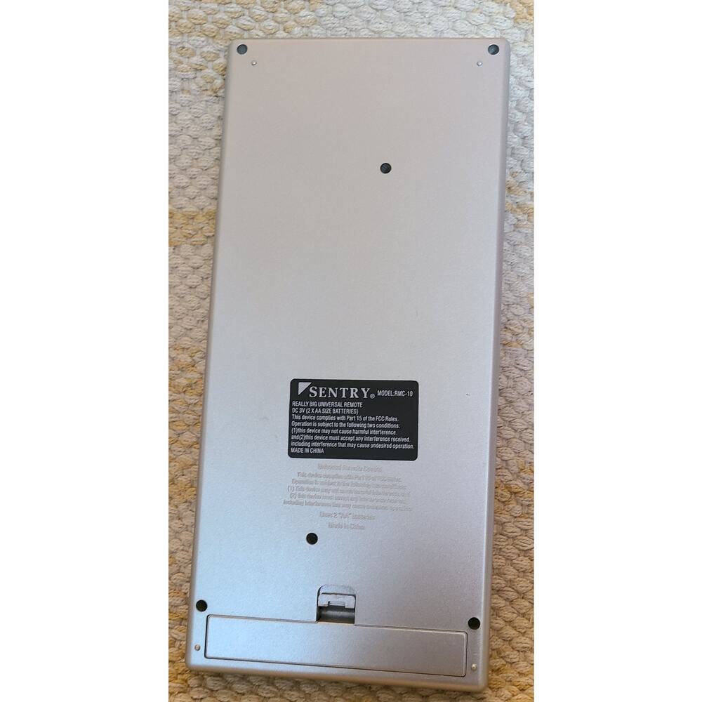Sentry REALLY BIG buttons Universal Remote Control - RMC10 - Picture 3 of 4